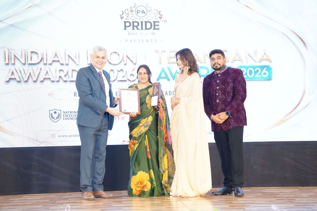 Book My Stitch founder at Indian Icon Telangana Awards 2026 ceremony by Pride India Awards